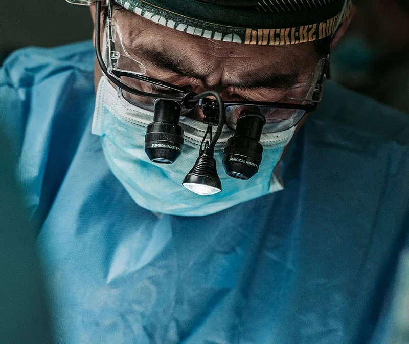 surgeon_1.jpg